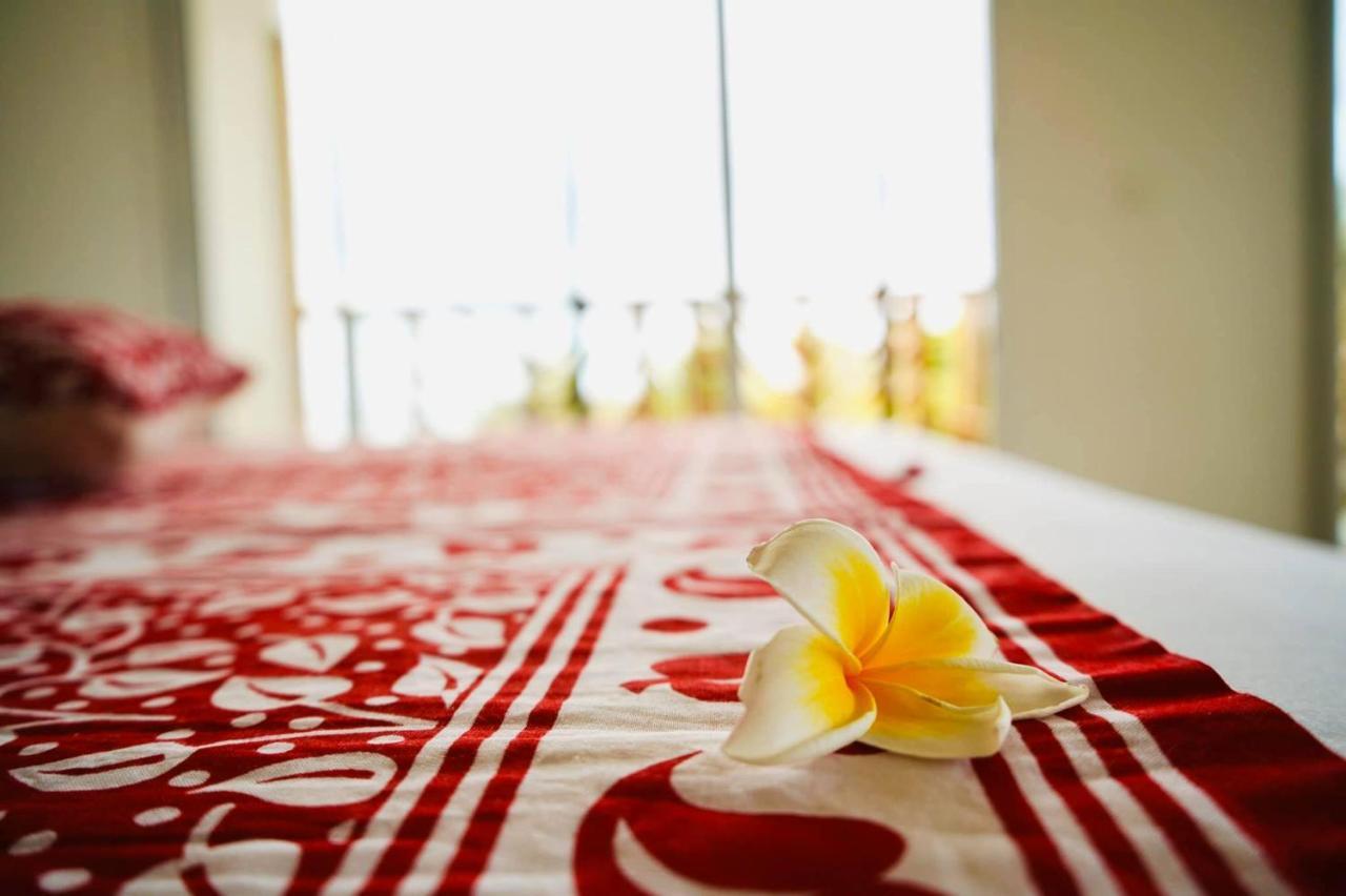 Al Camar Lodge Ndzaouze Bagian luar foto