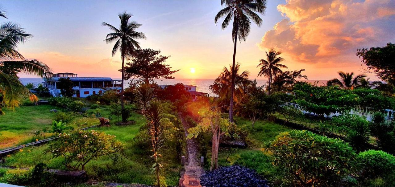 Al Camar Lodge Ndzaouze Bagian luar foto